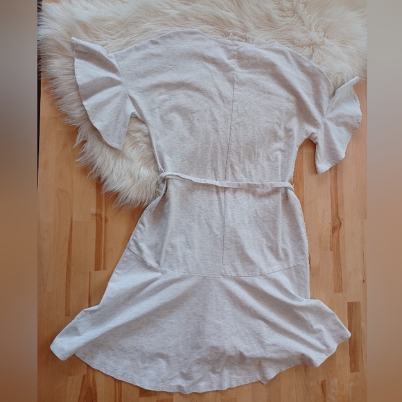 {GAP} Flare Sleeve Dress - Picture 4 of 5